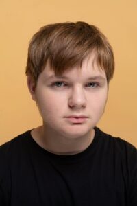 Артем Анисимов